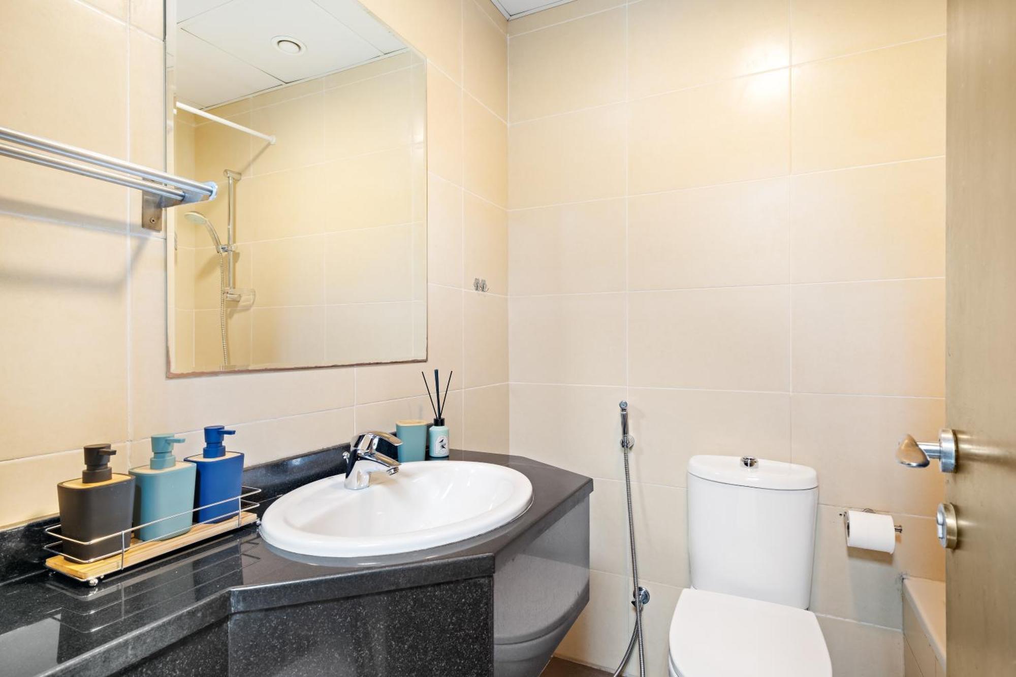 New In Sport - Pool, Gym, Parking Apartment Dubai